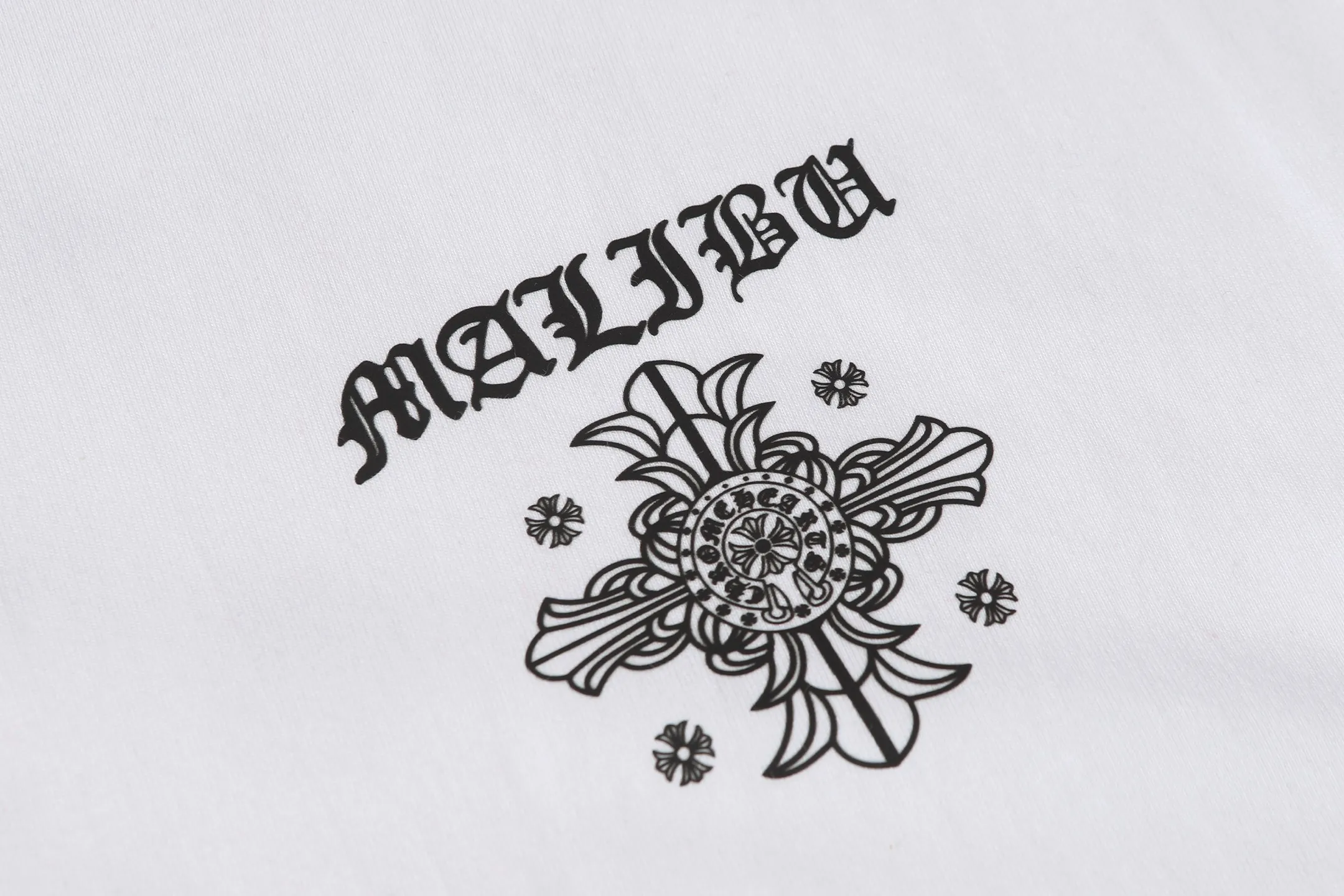 P150 -Chrome Hearts/Chrome Hearts cross letter printed short-sleeved T-shirt -High weight, high density and high quality. The wool is soft, delicate and skin-friendly. It feels soft and silky. It has excellent warmth and skin-friendly properties.
